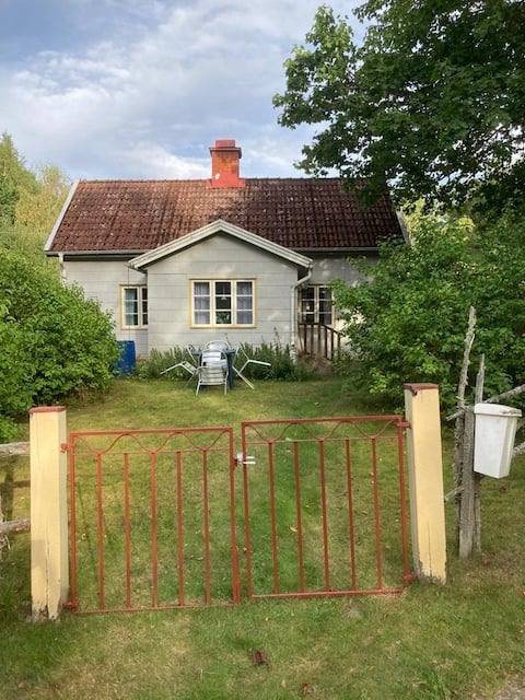 Top performing Airbnb: Cozy house next to magical forest! in Högsby