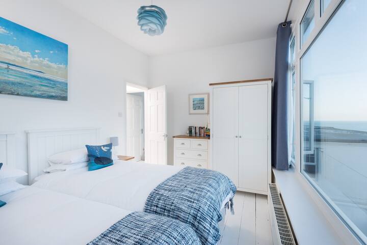 dvojposteľová alebo dvojlôžková izba pre druhú spálňu s nádherným výhľadom