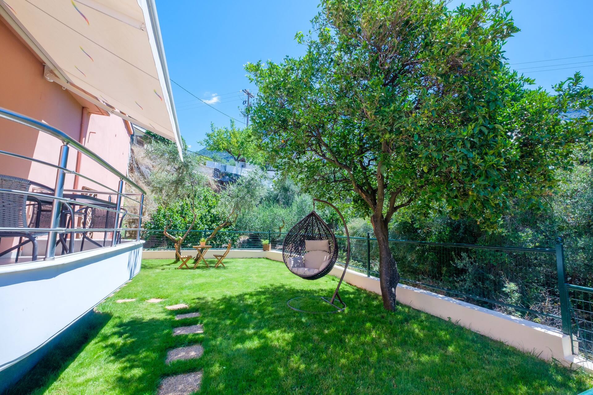 Almyros Aktis mountain and sea apartment