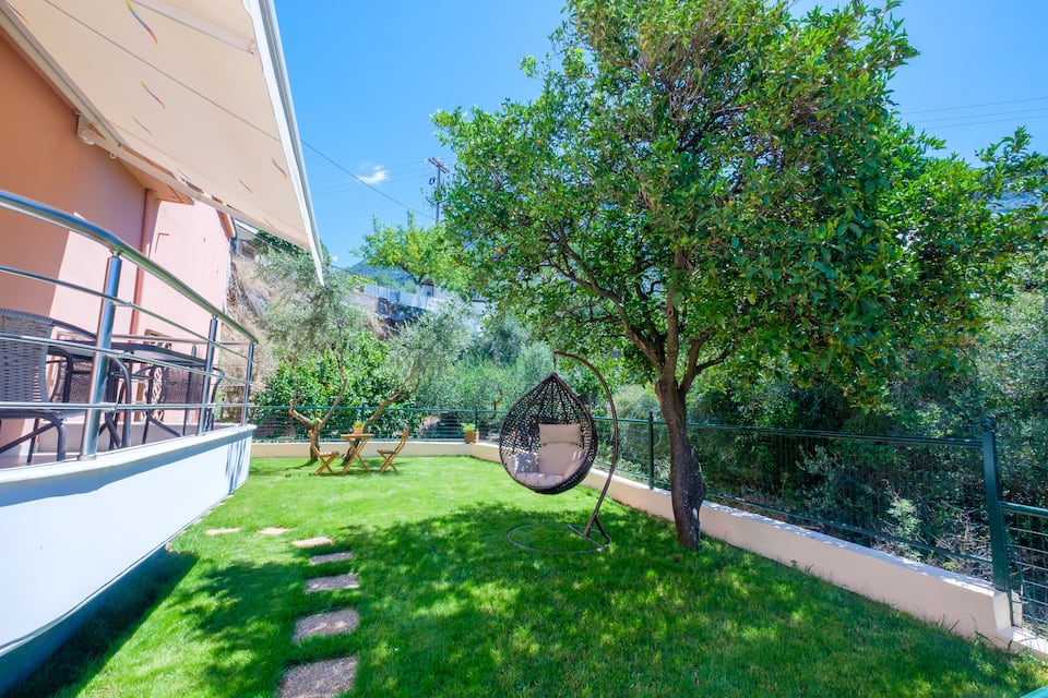 Almyros Aktis mountain and sea apartment — photo 1