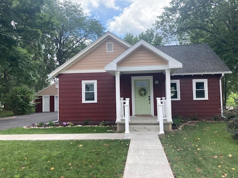 Cozy, fully renovated Wabash Cottage!