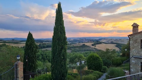 panoramic apartment with garden and pool