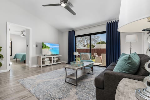 Close to beach | SUPER Clean | KING Bed | NEW Home