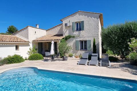 Comfortable villa,  pool - At the foot of VENTOUX
