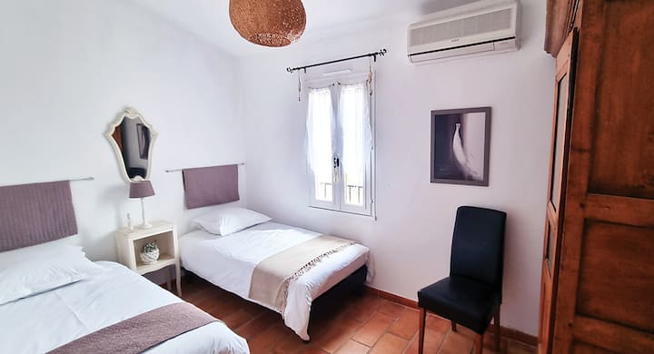 2 lits de 90x190 litres neuves