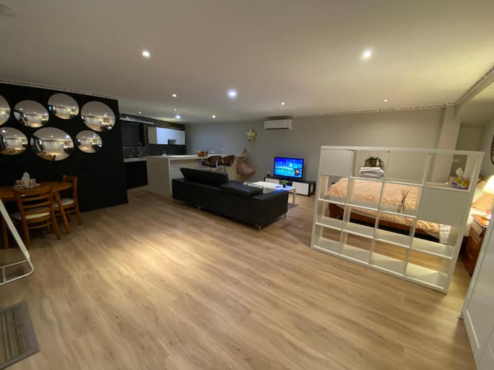 Separated Private Guest House With Good Location - Springwood