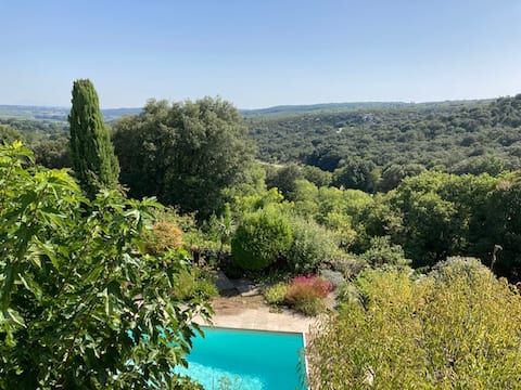 2 studios near Uzès with pool & view ++