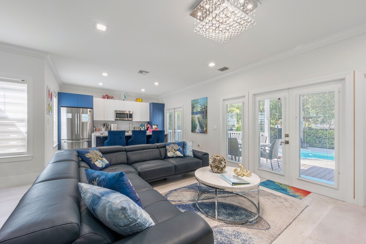 Popular Airbnb listing: ★Beautiful Gated Oasis★with private pool and patio in Duck Key