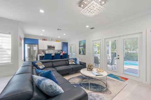 Popular Airbnb listing: ★Beautiful Gated Oasis★with private pool and patio in Duck Key