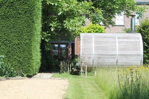 Holiday cottage with wood-fired sauna