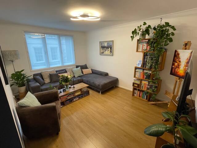 2 BR duplex flat with garden.Neal St,Covent Garden gallery image 5