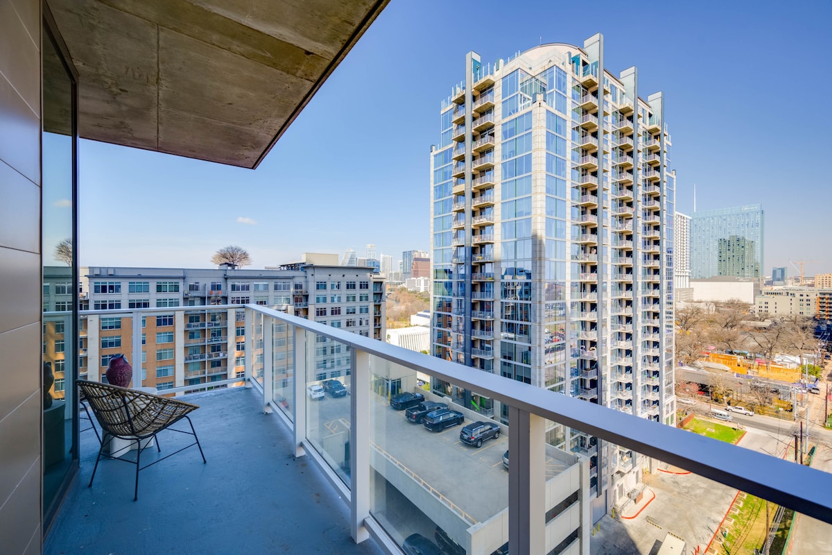 New High Rise 2 Bedroom Condo Rainey District