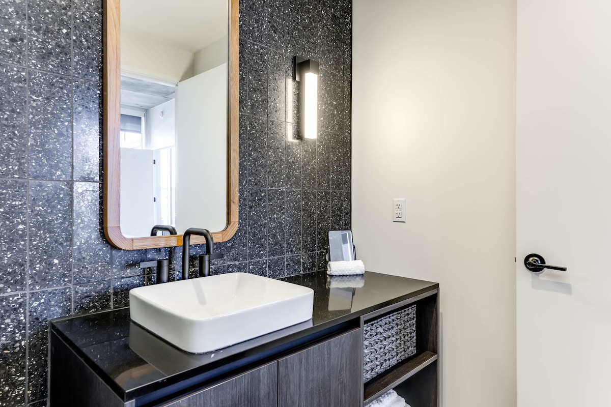 New High Rise 2 Bedroom Condo Rainey District