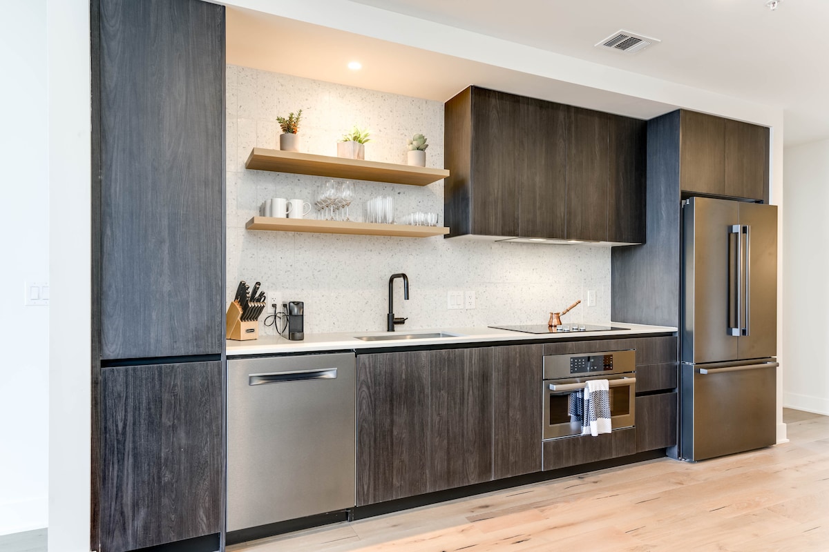 New High Rise 2 Bedroom Condo Rainey District