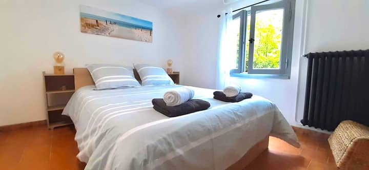 2. spavaća soba s pogledom na vrt