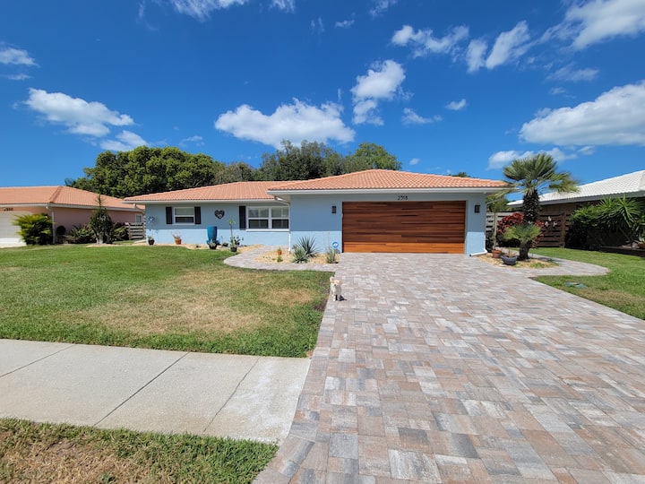 Luxury Sarasota 3BR Villa w Pool Mile to Beach Villas for Rent in