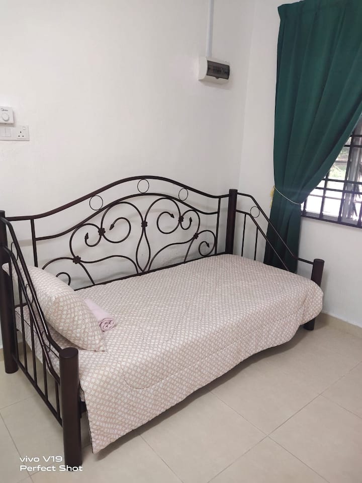 Homestay Parit Raja 3bed2bath Zaraa Guest House 6 - Parit Raja