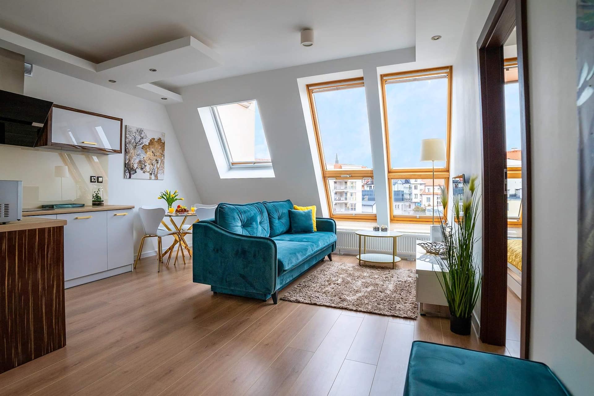 Apartment in Villa Park by the lake