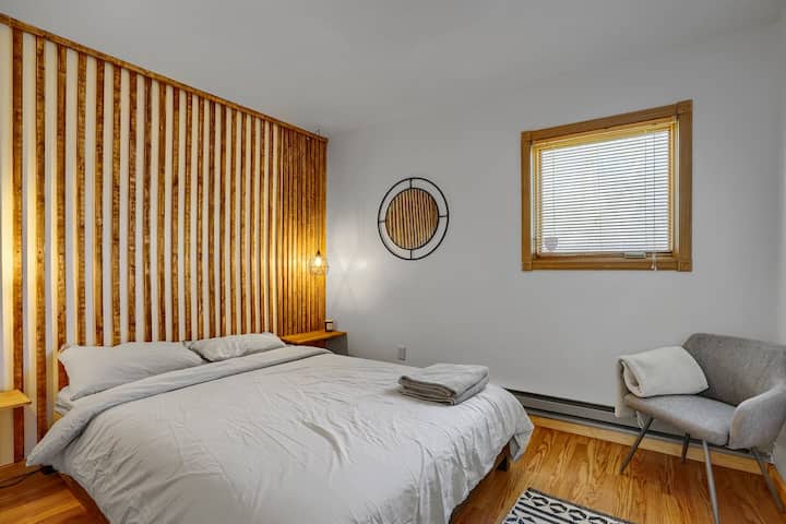 1-ლი საძინებელი პირველ სართულზე 