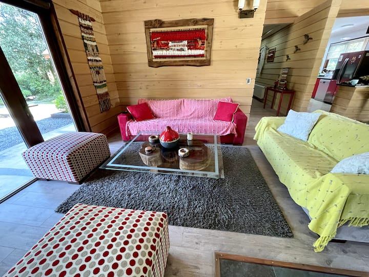 Casa En Pucón Para 10p Con Quincho Y Piscina - Pucón