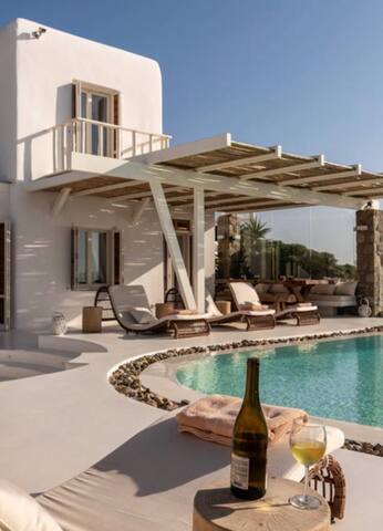 Full sea view 5 bedrooms luxury Villa in town gallery image 5