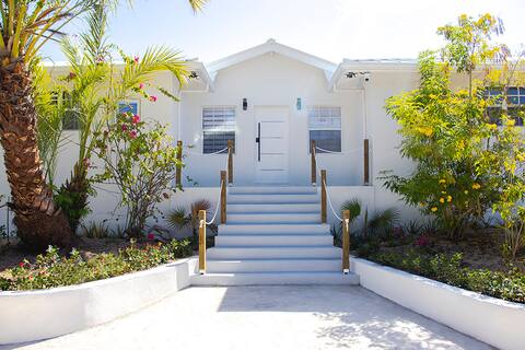 Newly Renovated - 2 Minute Walk to Grace Bay Beach