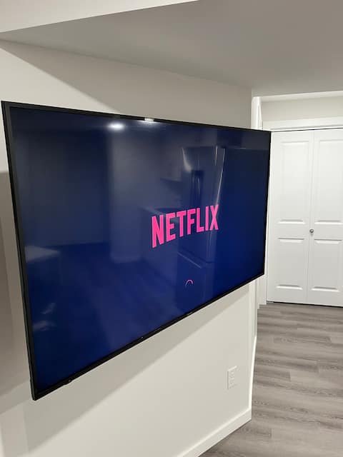 Successful Airbnb property: Cozy private 1 bedroom basement suite-free parking in Prairie Pointe