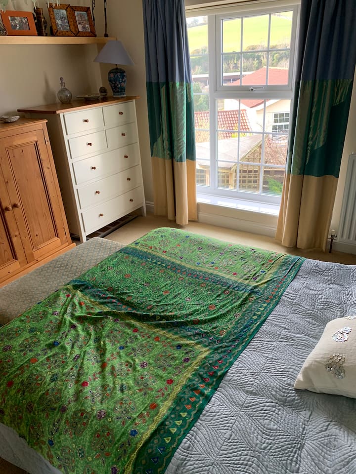 One bedroom with private bathroom Bed and breakfasts for