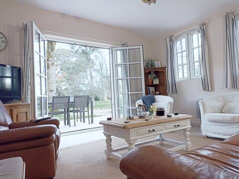 Pleasant house in the countryside 3km from the sea