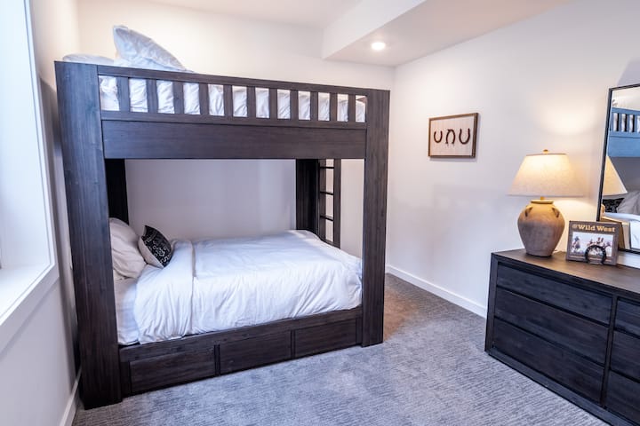 חדר קומותיים מס '1