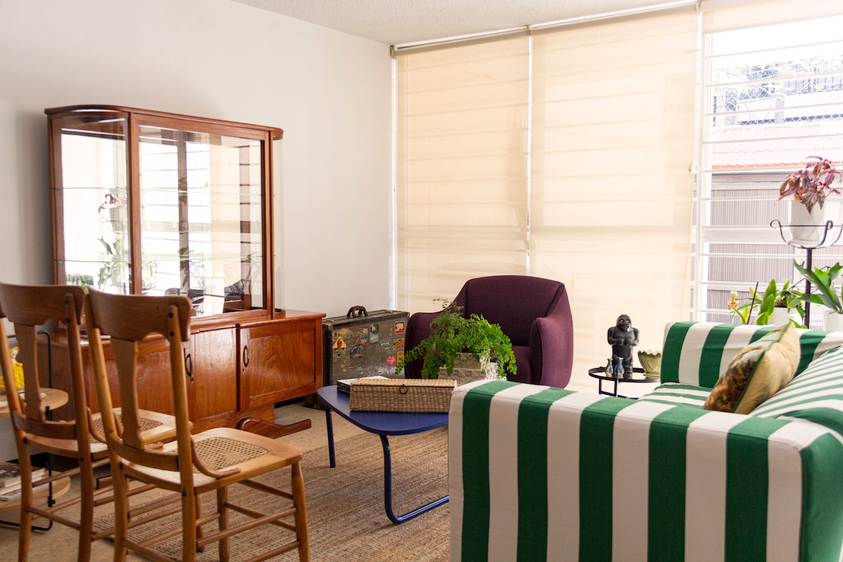 Anuncio de Airbnb popular: CasaJardín 3 neighboring rooms with history en Escandón 1ª Sección