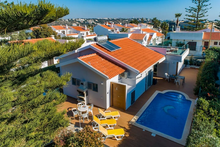 Galé:*spacious 3 Bd,pool,a.c&bbq,800mts To Beach* - Albufeira