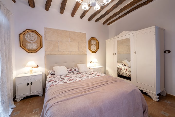 ห้องนอนชั้นล่าง