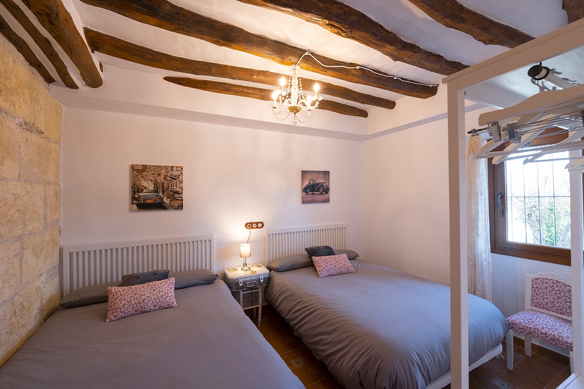 PRIZEMNA SPAVAĆA SOBA