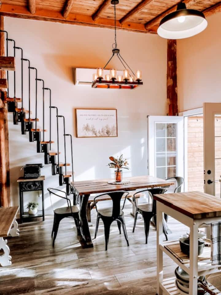 Top 10 Airbnb Vacation Rentals Near North Cascades National Park, USA