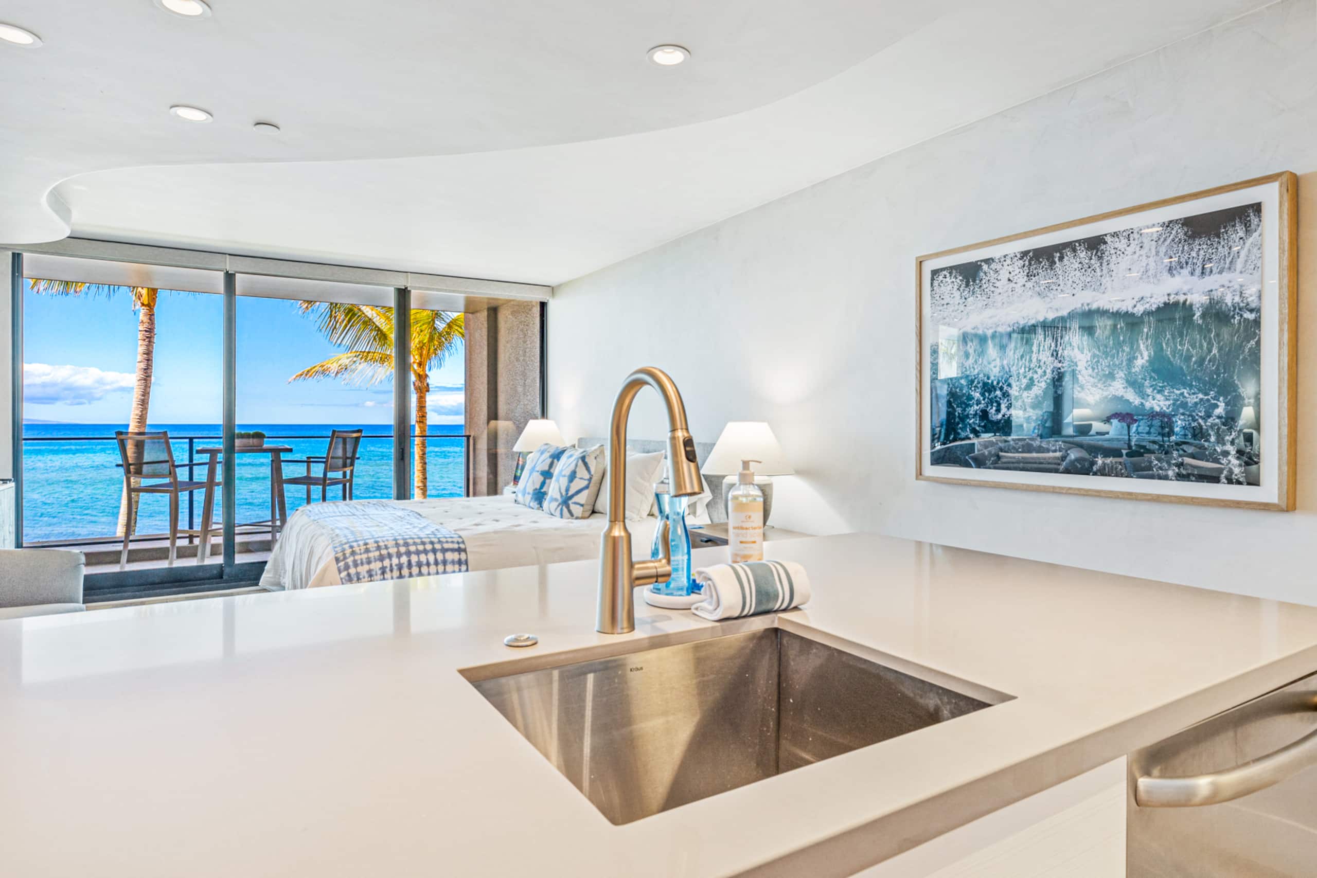 Condo in Lahaina · ★5.0 · Studio · 1 bed · 1 bath - Image 16