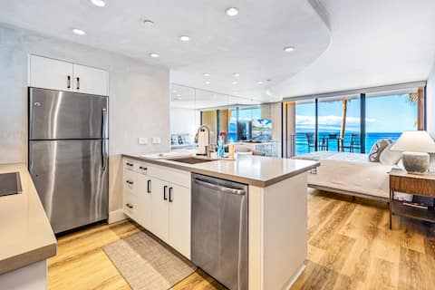 Successful Airbnb property: Luxury Mahana Studio-Great Views-WiFi-Free Park in Kaanapali