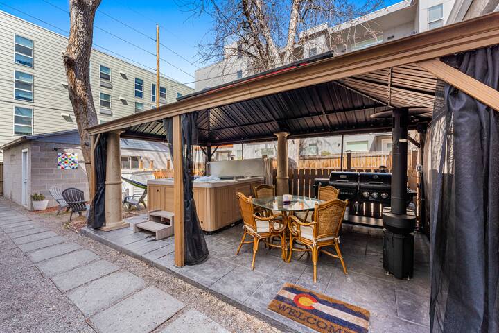 *HOT TUB*Firepit*Pool Table*Patio* Downtown Denver gallery image 3