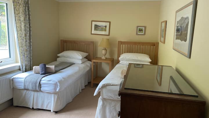 هيلسايد توين روم