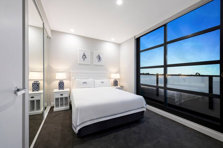 2 Bed Premier Apartments in St Kilda Short Stay gallery image 4