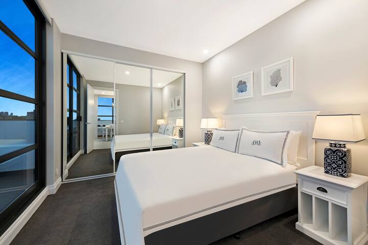 2 Bed Premier Apartments in St Kilda Short Stay gallery image 3