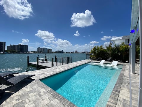 Waterfront home w/pool & dock