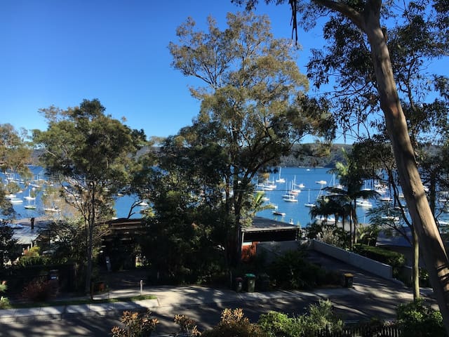 Beach house overlooking Pittwater