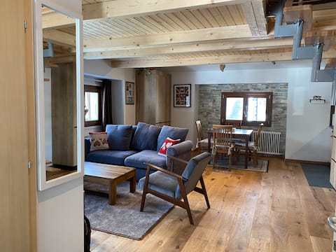 Newly refurbished studio with mezzanine room.