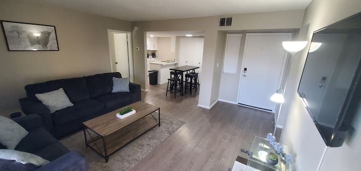 Entire 2-bedroom Condo!