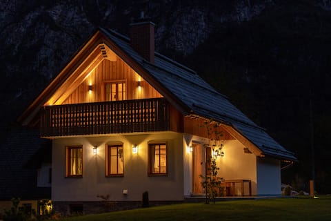 Alpine SPA Chalet • Sauna • Near Lake Bohinj