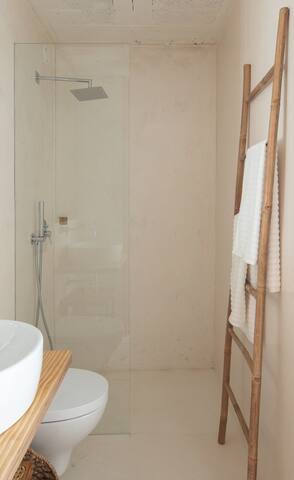 Fisherman’s Blues – Casa na Praia gallery image 5