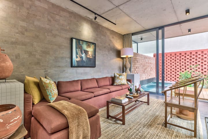 Newly Renovated Family Home with Plunge Pool