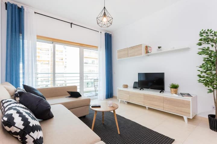 Behappy Beautiful Modern Apt, 5*, Superhost & Wifi - Portimão