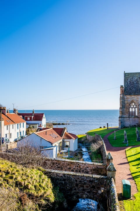 Stunning Waterside Cottage with Sea Views
